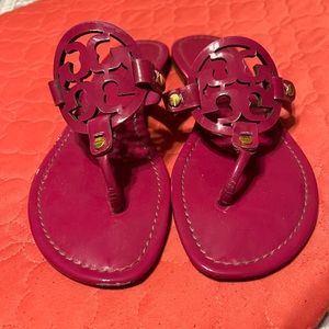 Tory Burch Patent Leather Magenta Hot Pink Fuchsia Miller Classic Sandals 8.5